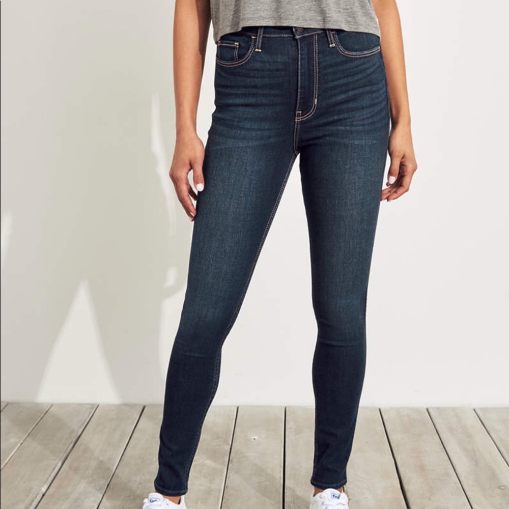 Dark Wash High-Rise Hollister Jeans